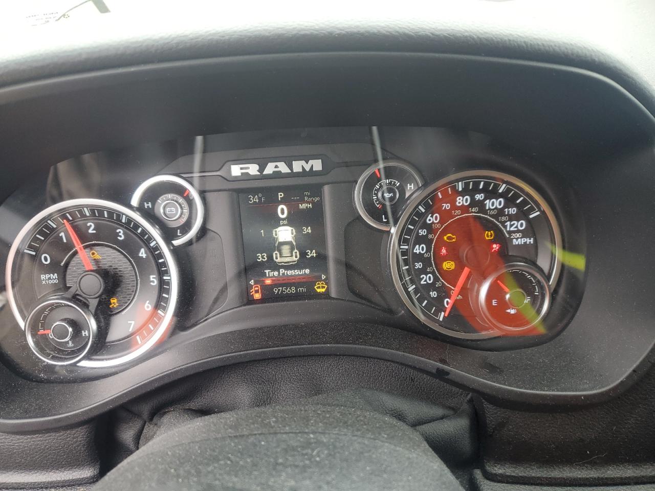 2019 RAM 1500 - Image 9