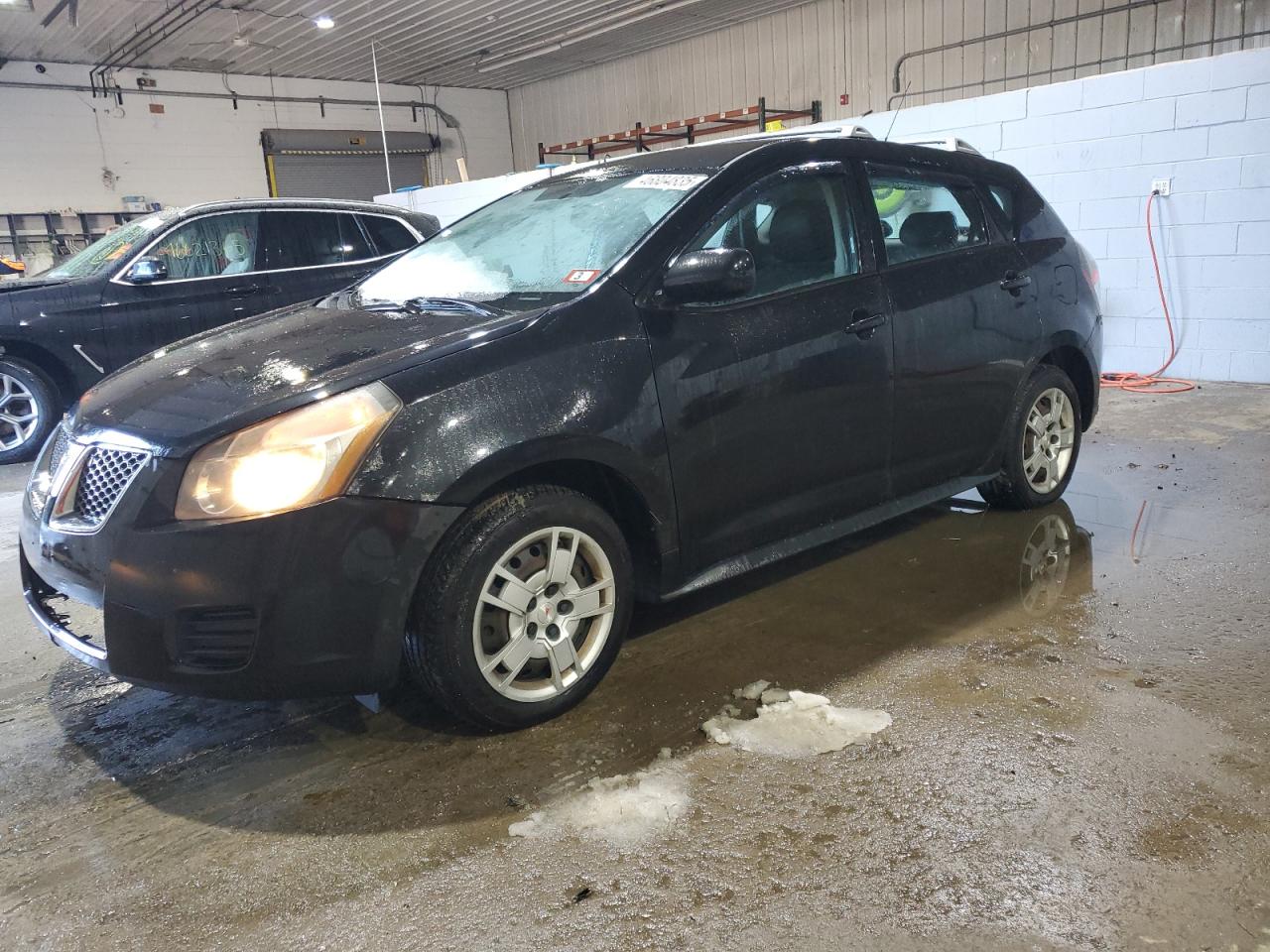 2009 Pontiac Vibe - Image 1