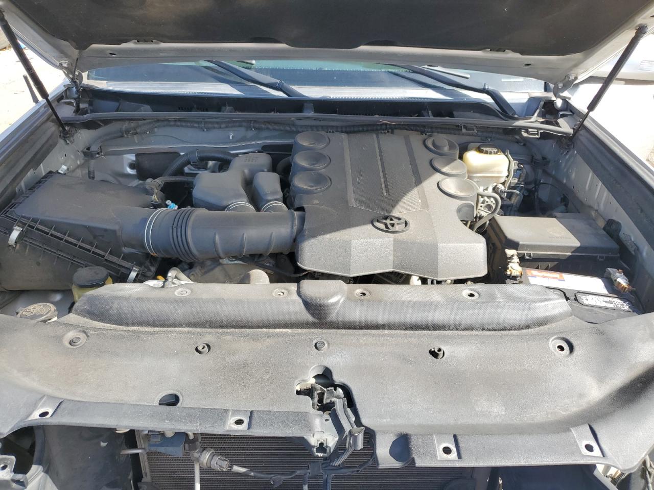 2010 Toyota 4Runner - Image 12