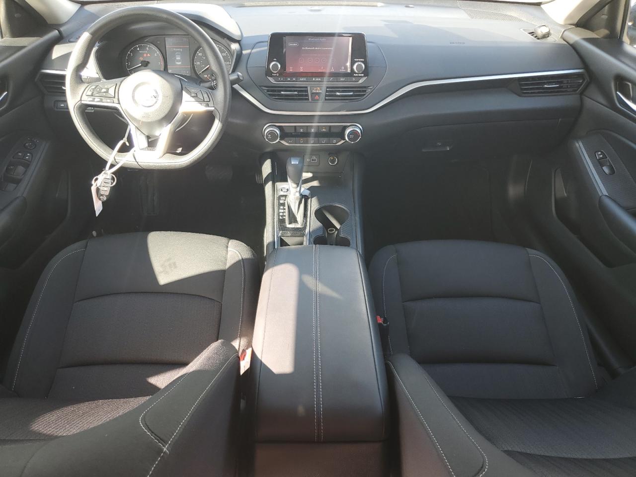 2021 Nissan Altima - Image 8