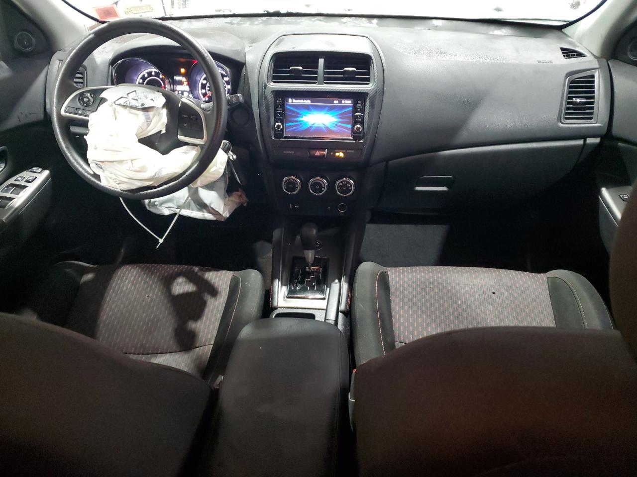 2019 Mitsubishi Outlander - Image 8