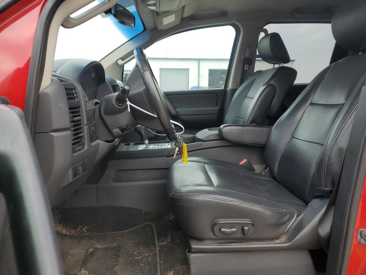 2012 Nissan Titan - Image 7