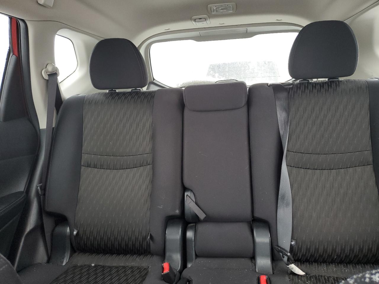 2018 Nissan Rogue - Image 10