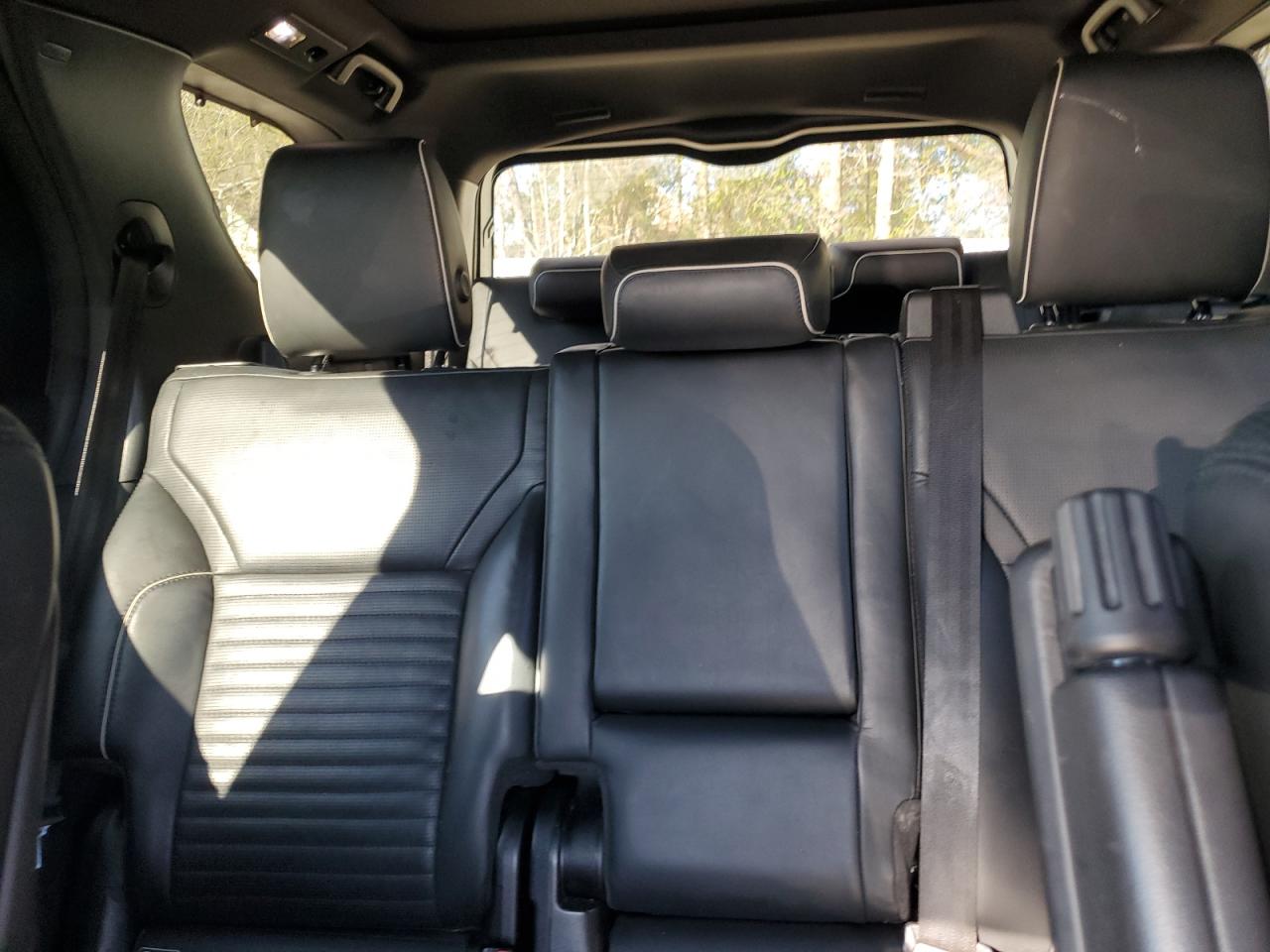 2019 Land Rover Discovery - Image 10