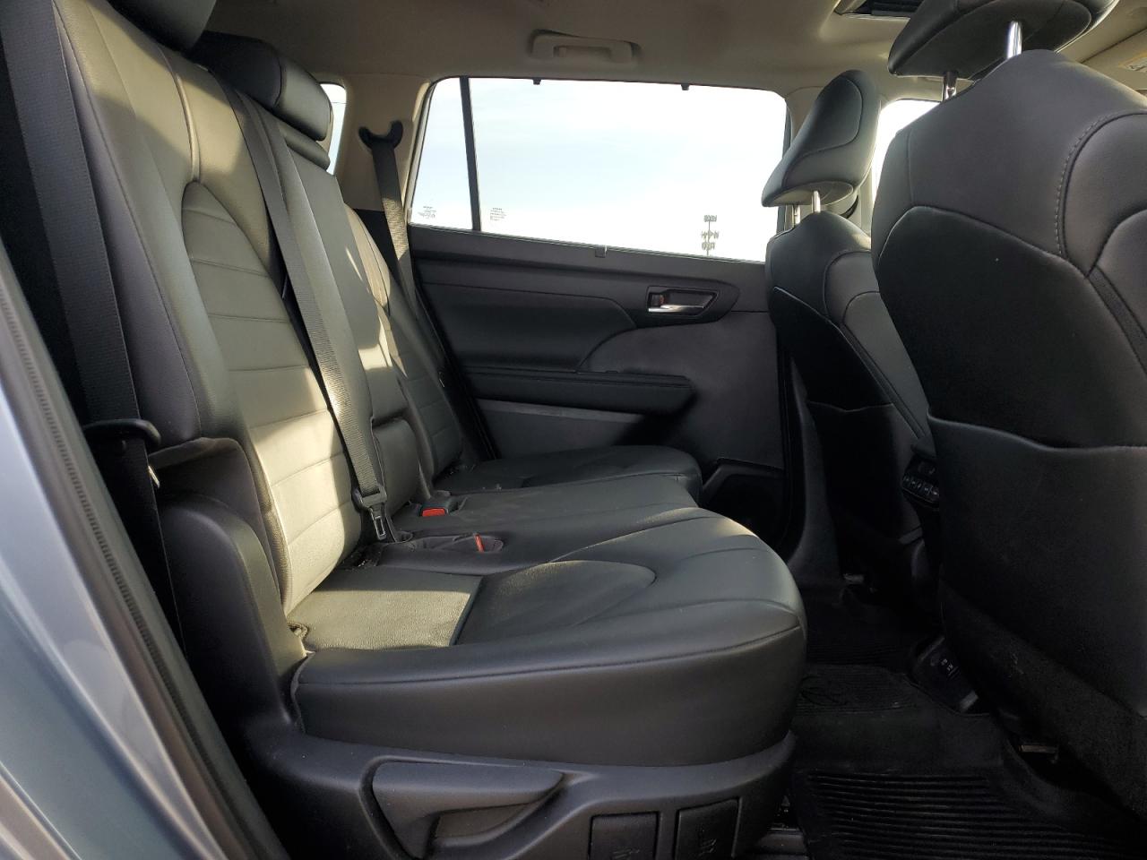 2021 Toyota Highlander VIN: 5TDGZRBHXM5S06631 Lot: 46827455