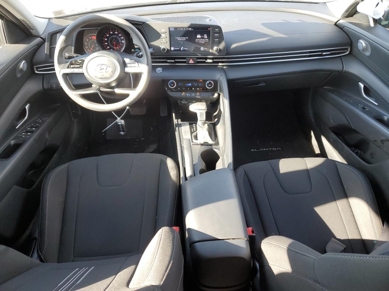 2022 Hyundai Elantra - Image 8