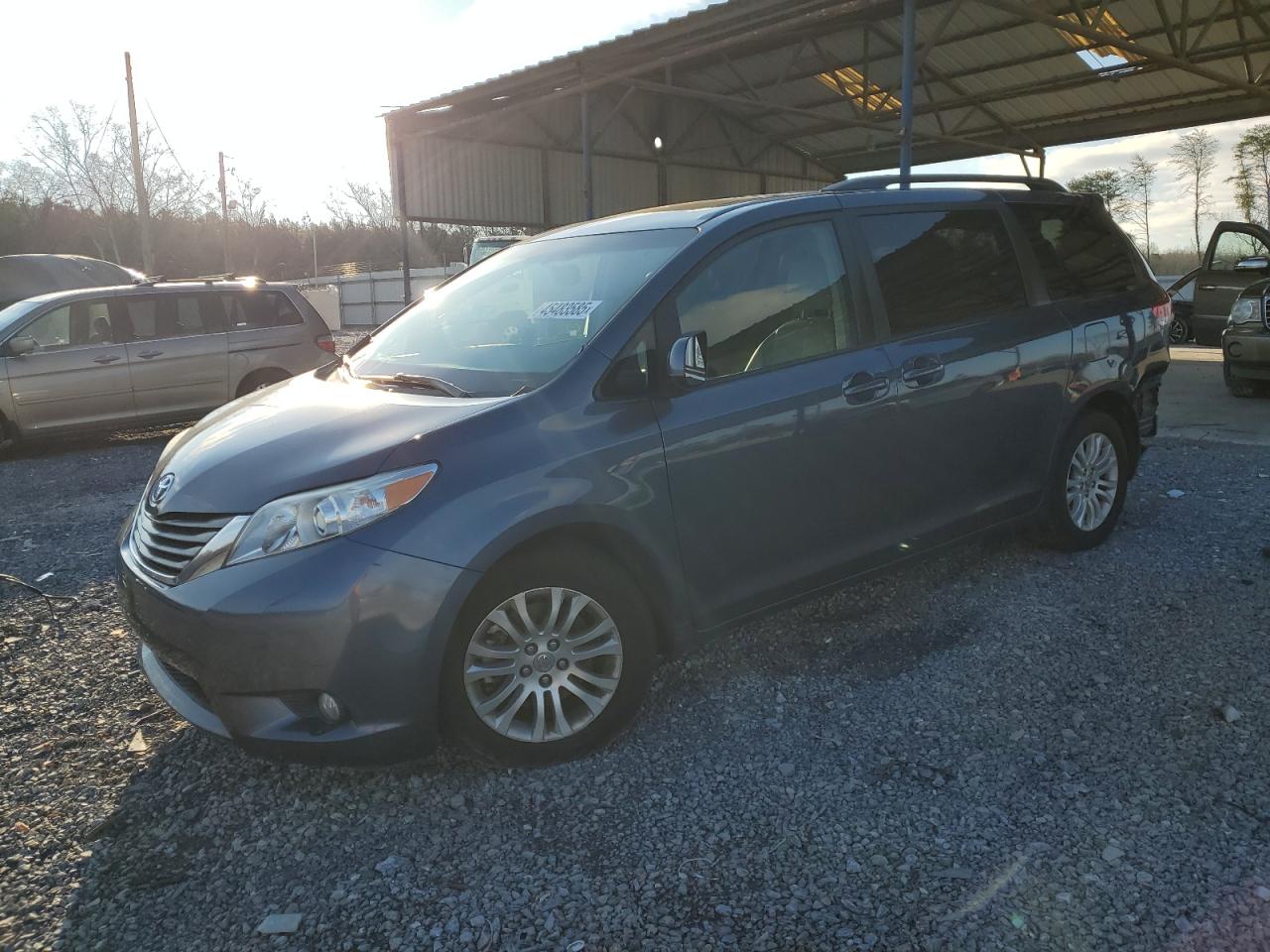 2014 Toyota Sienna - Image 1