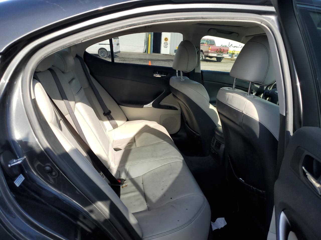 2009 Lexus IS - Image 10