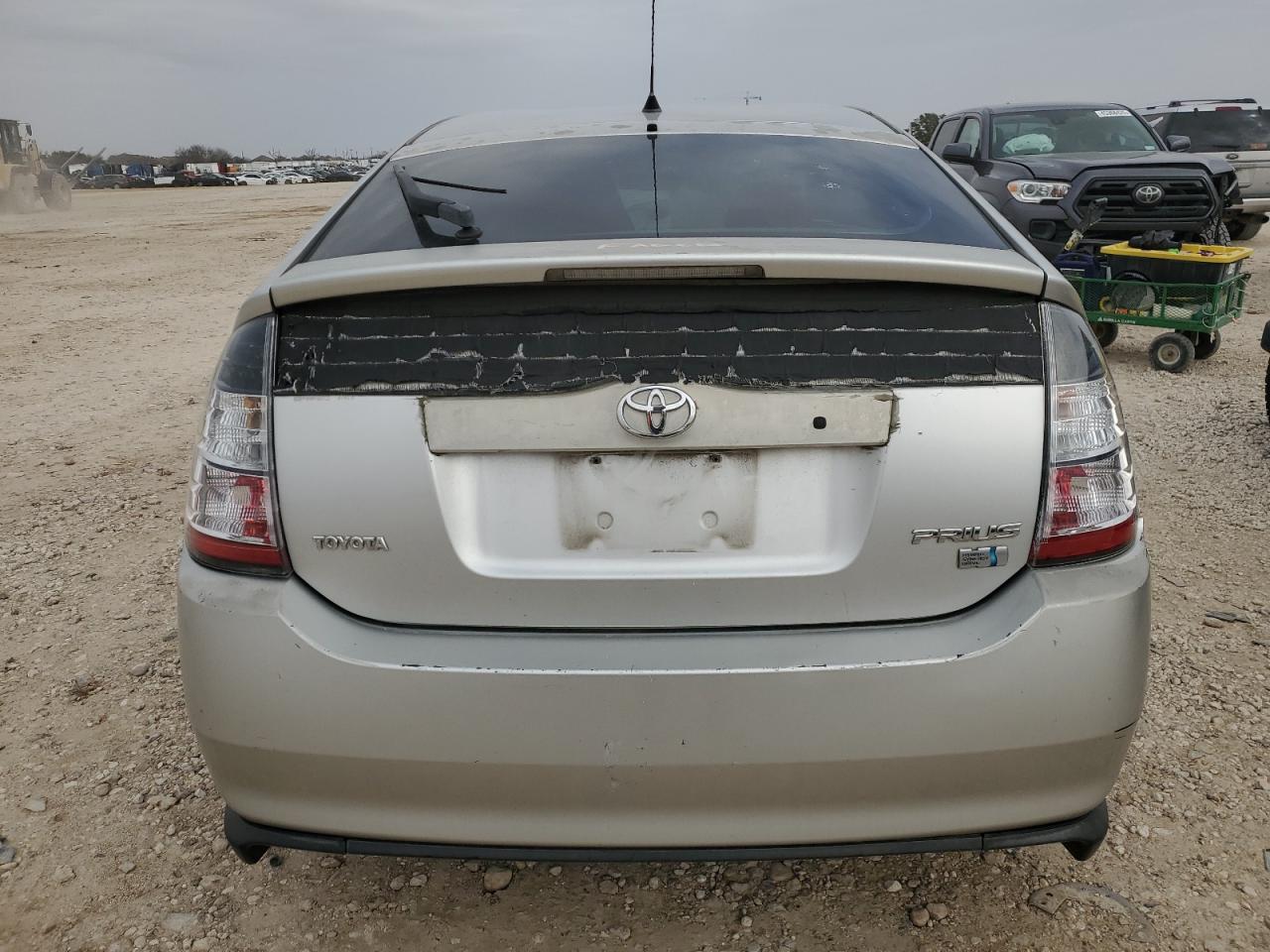 2004 Toyota Prius - Image 6