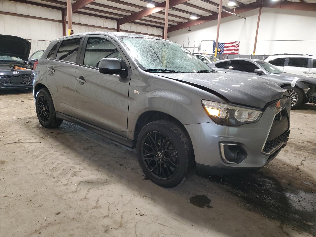 2015 Mitsubishi Outlander - Image 4