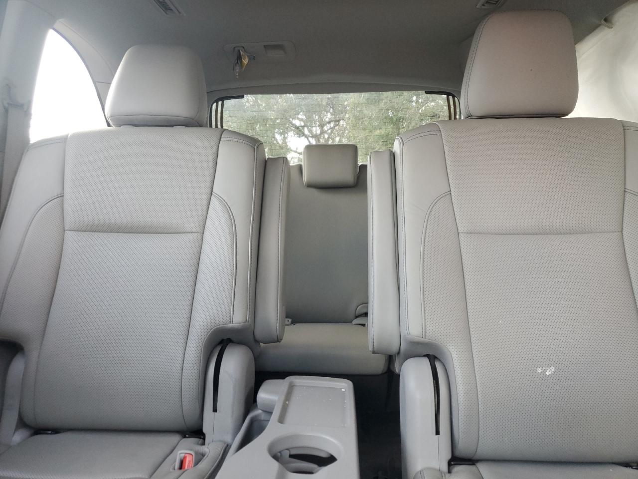 2019 Toyota Highlander - Image 10