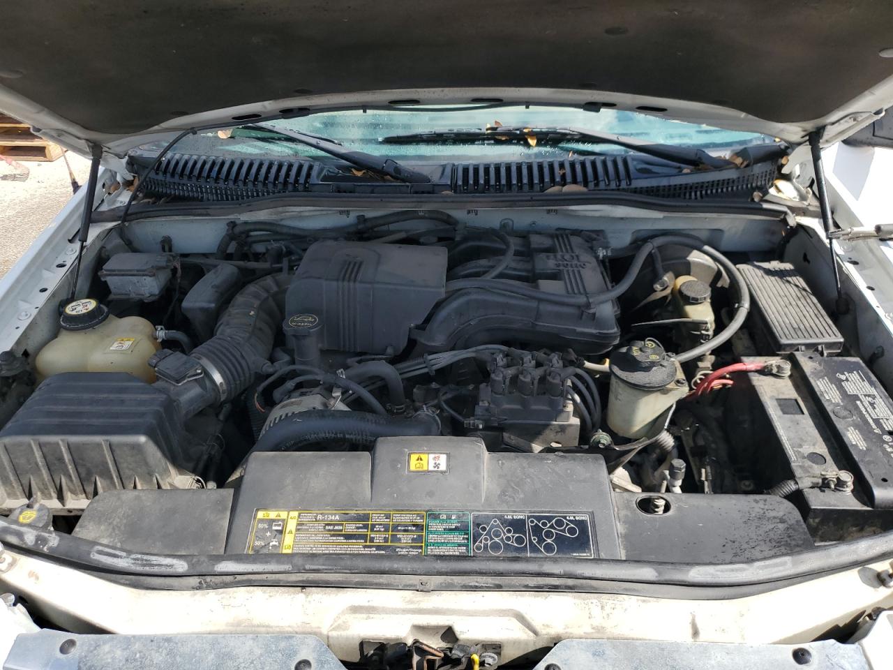 2003 Ford Explorer - Image 12