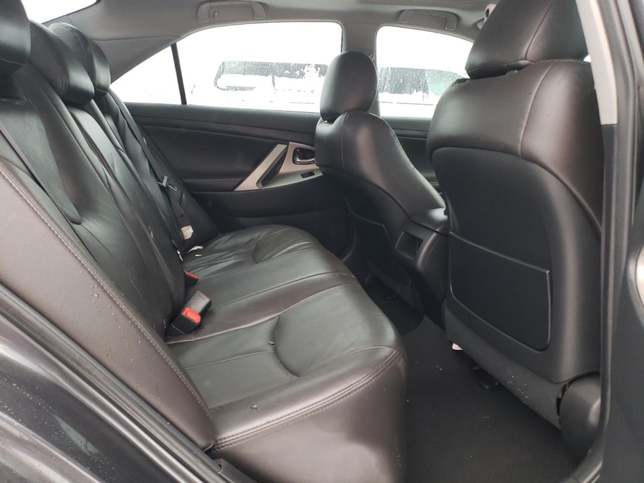 2009 Toyota Camry - Image 10