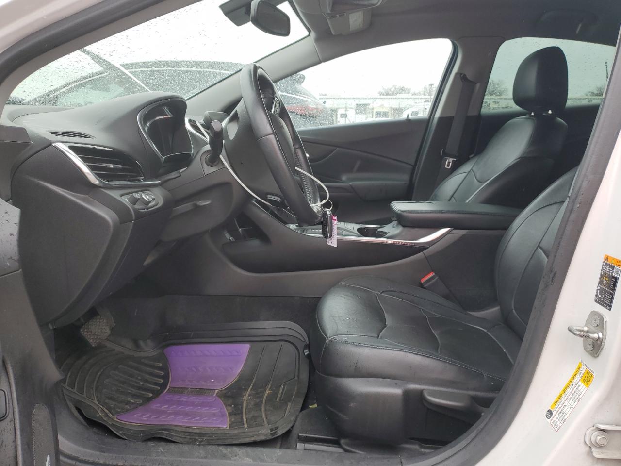 2018 Chevrolet Volt - Image 7