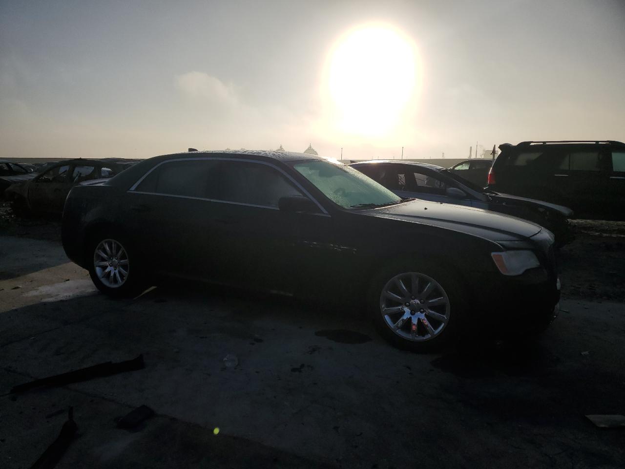 2015 Chrysler 300 - Image 4
