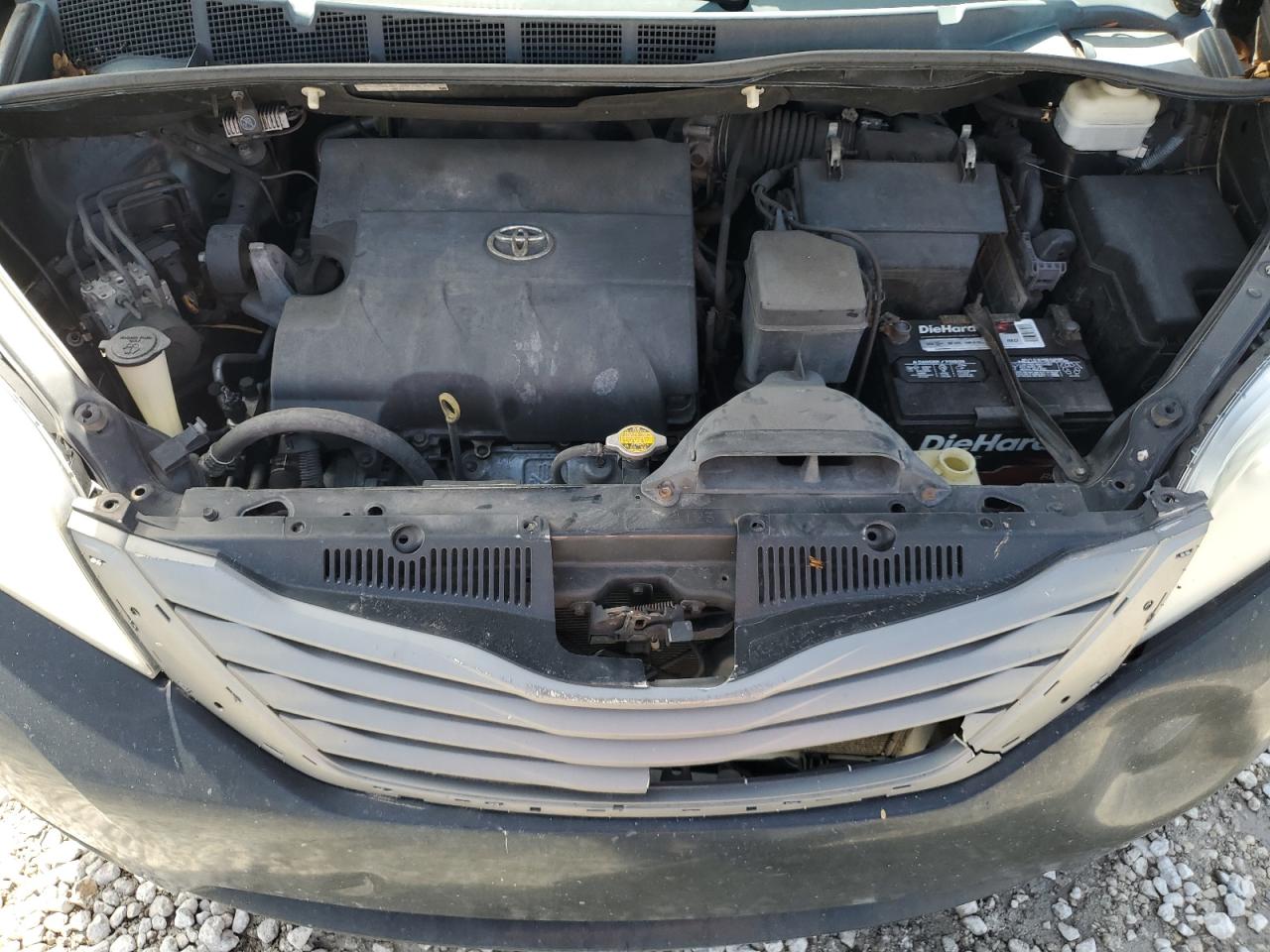 2014 Toyota Sienna - Image 12