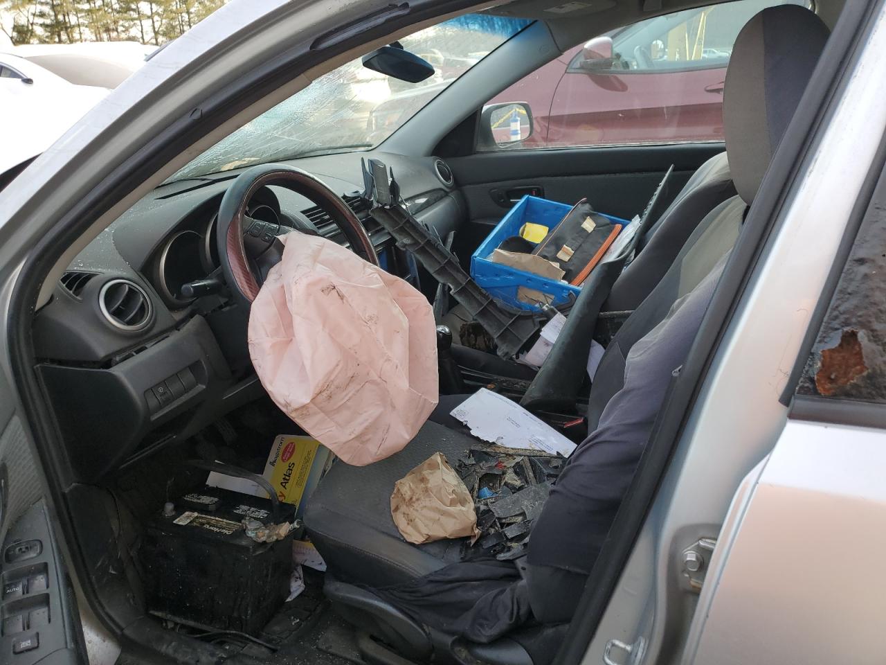 2004 Mazda 3 - Image 7