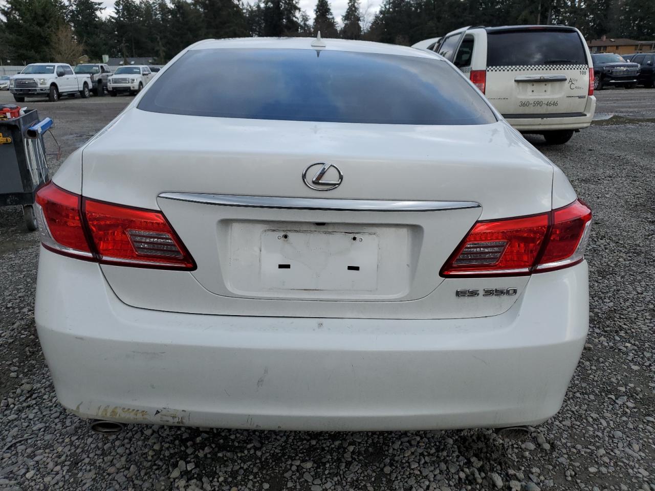 2012 Lexus ES - Image 6
