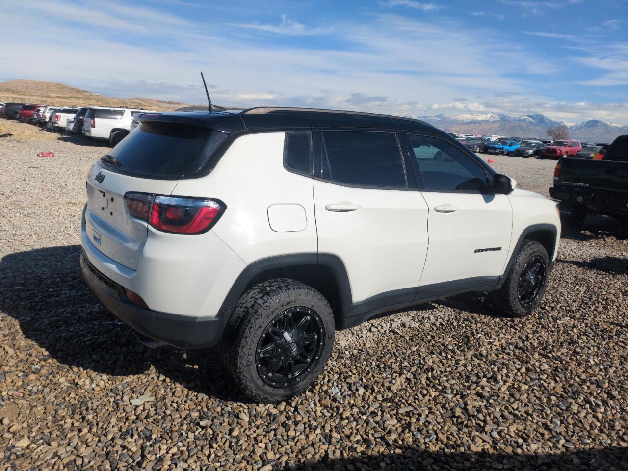 2019 Jeep Compass - Image 3