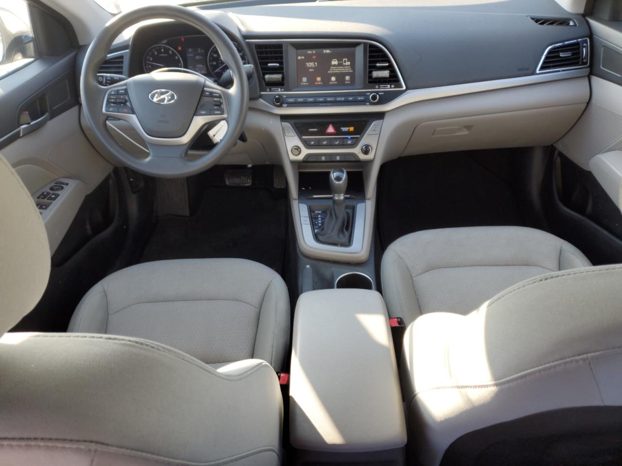 2017 Hyundai Elantra - Image 8