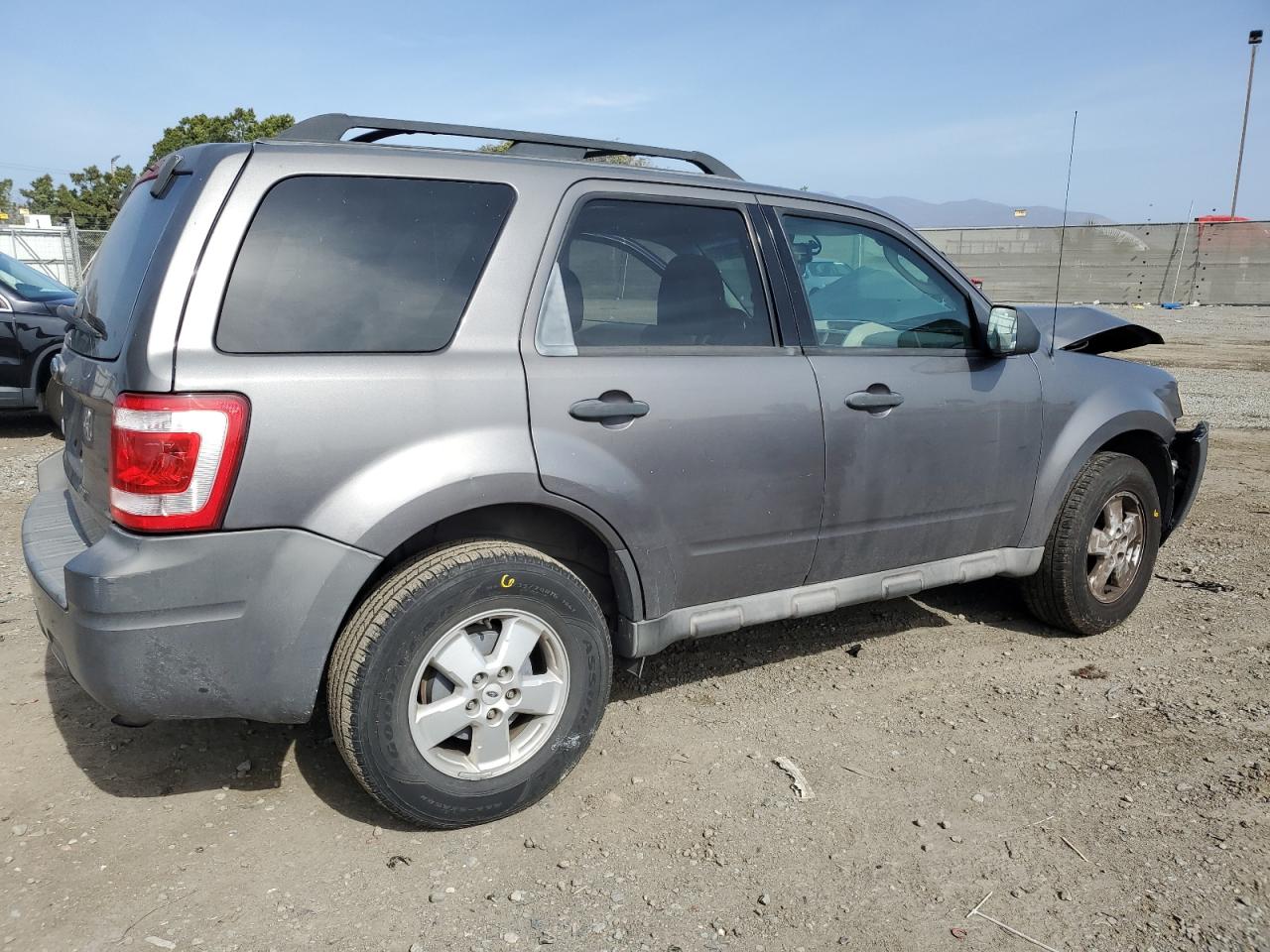 2009 Ford Escape - Image 3
