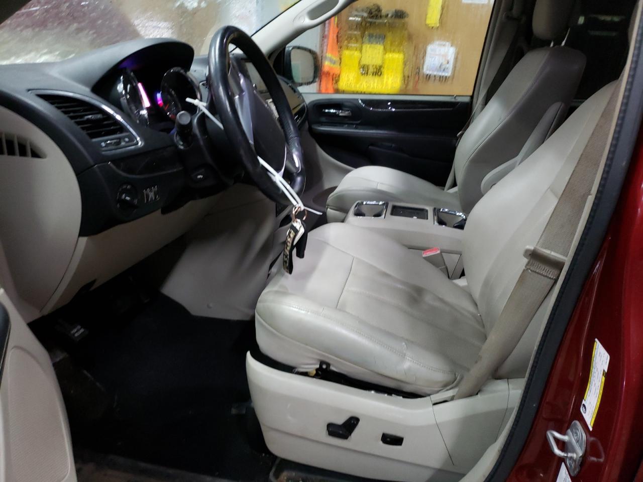2012 Chrysler Town & Country - Image 7