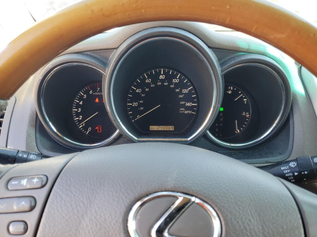 2005 Lexus RX - Image 9