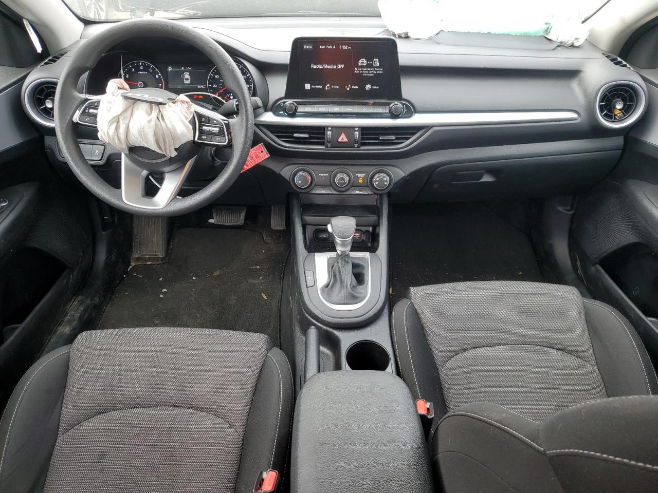 2024 Kia Forte - Image 8