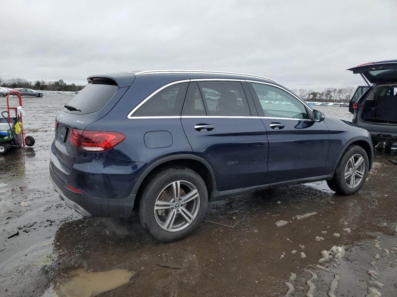 2021 Mercedes-Benz GLC - Image 3