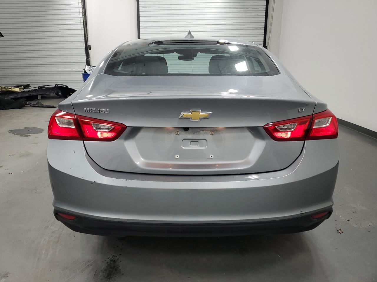 2023 Chevrolet Malibu - Image 6