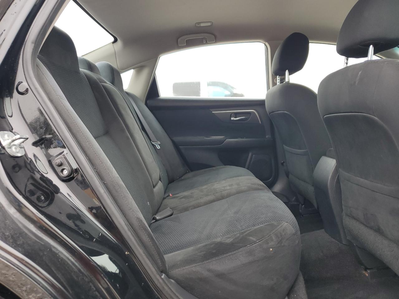 2015 Nissan Altima - Image 10