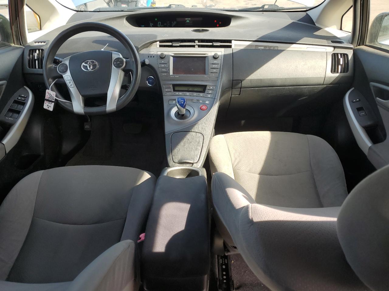 2012 Toyota Prius - Image 8