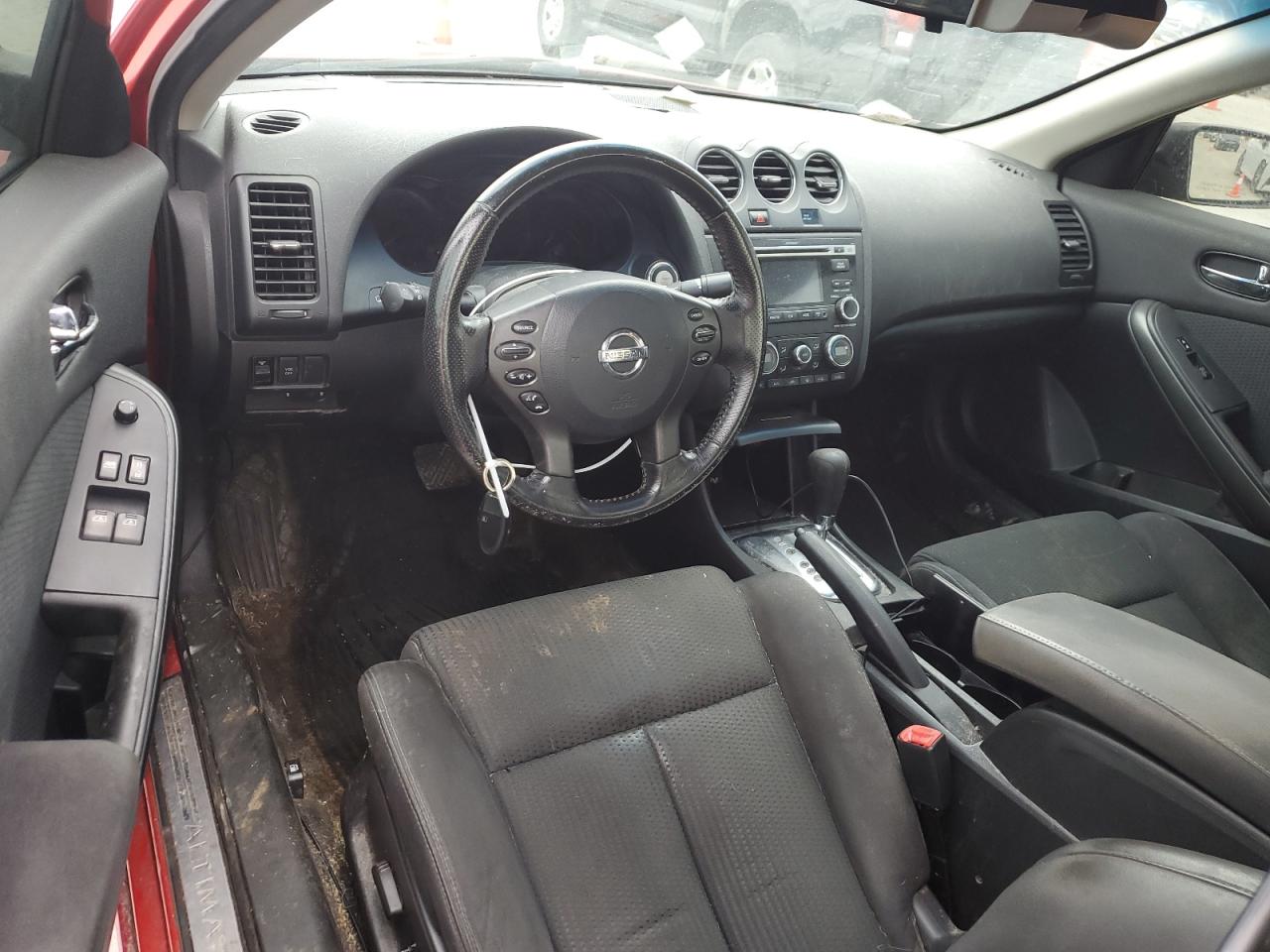 2010 Nissan Altima - Image 8