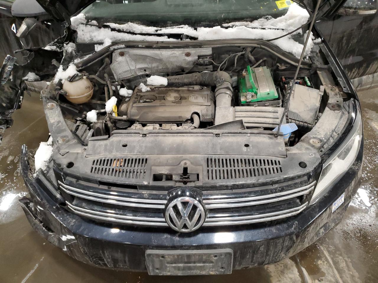 2017 Volkswagen Tiguan - Image 12