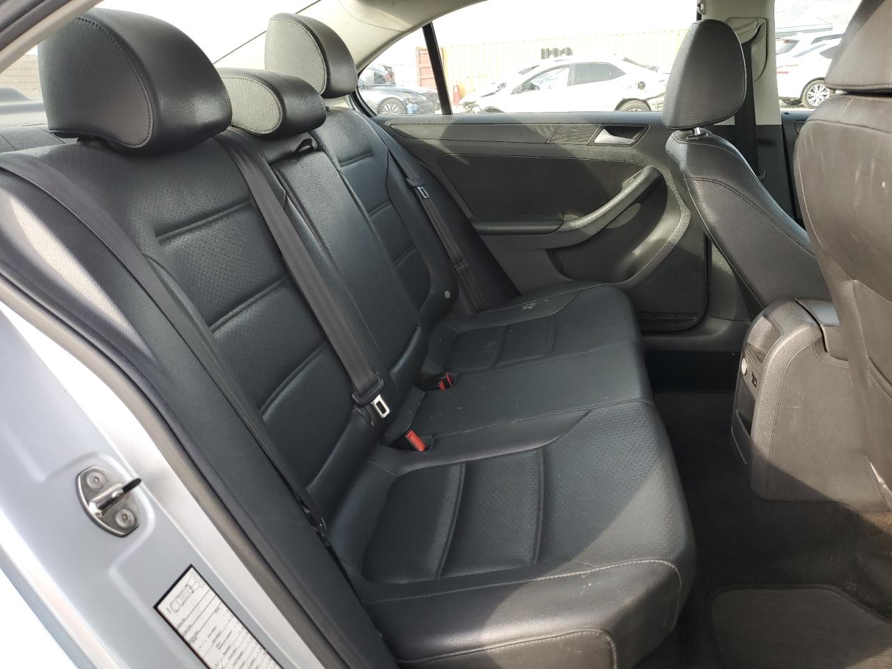 2014 Volkswagen Jetta - Image 10