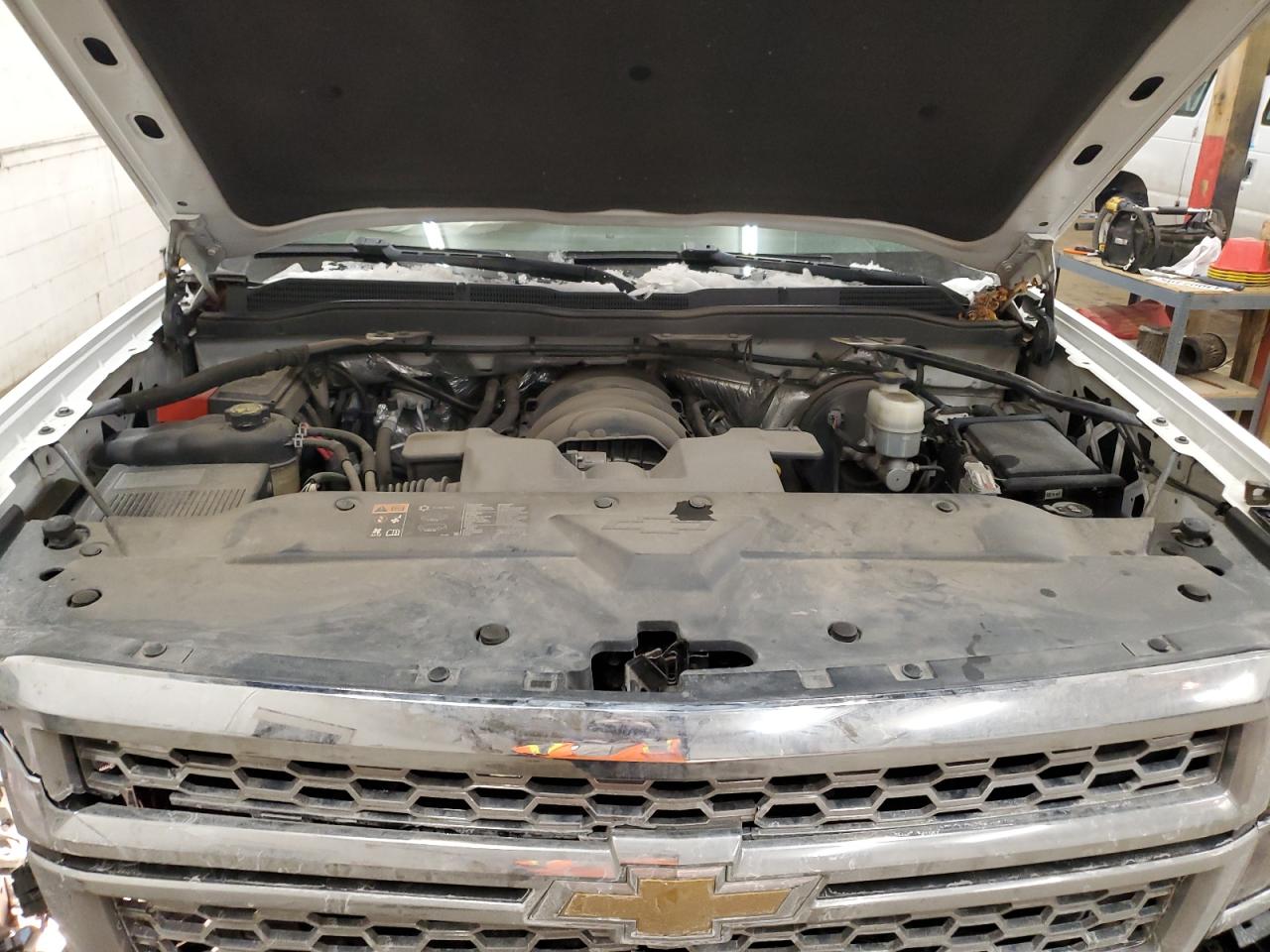 2015 Chevrolet Silverado - Image 11