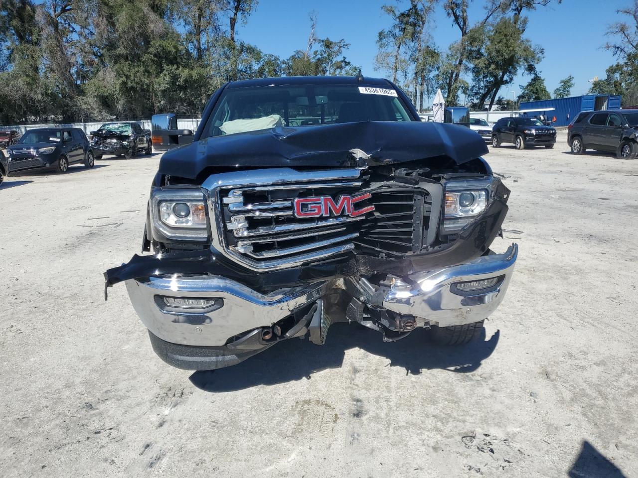 2017 GMC Sierra - Image 5