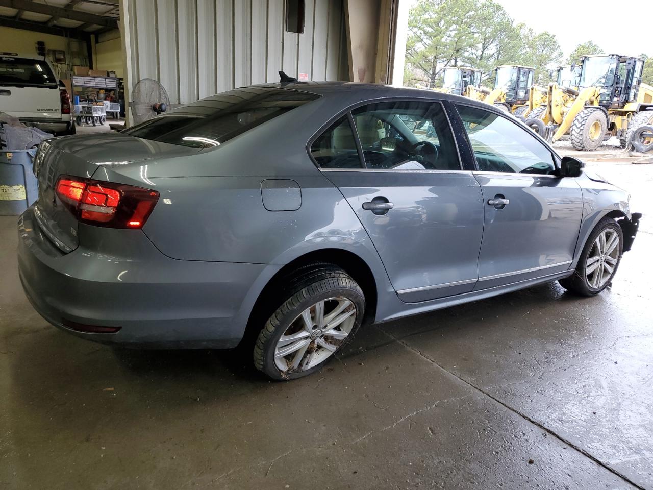 2017 Volkswagen Jetta - Image 3