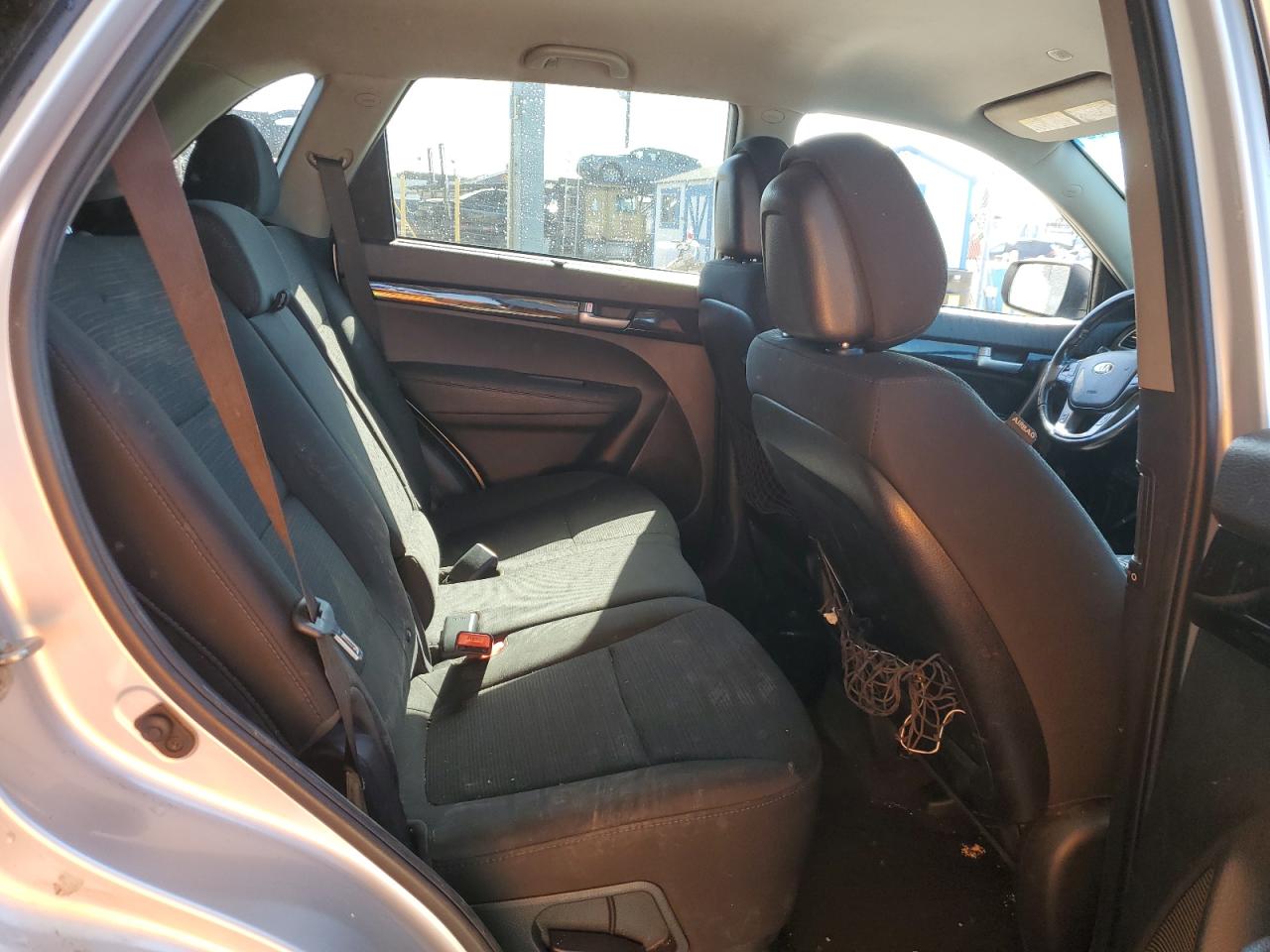 2015 Kia Sorento - Image 11
