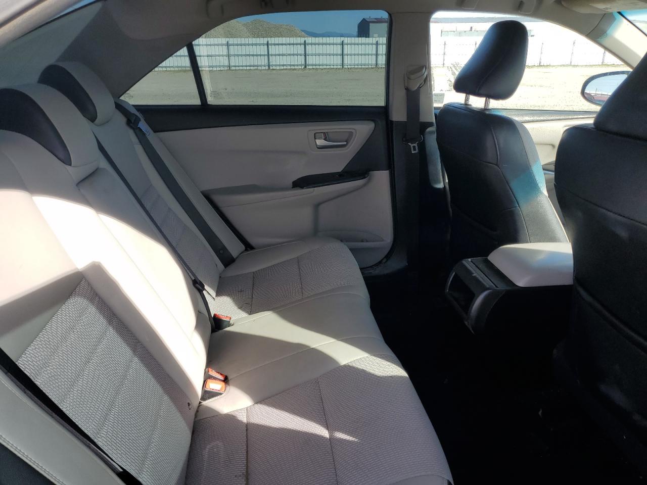 2017 Toyota Camry - Image 10