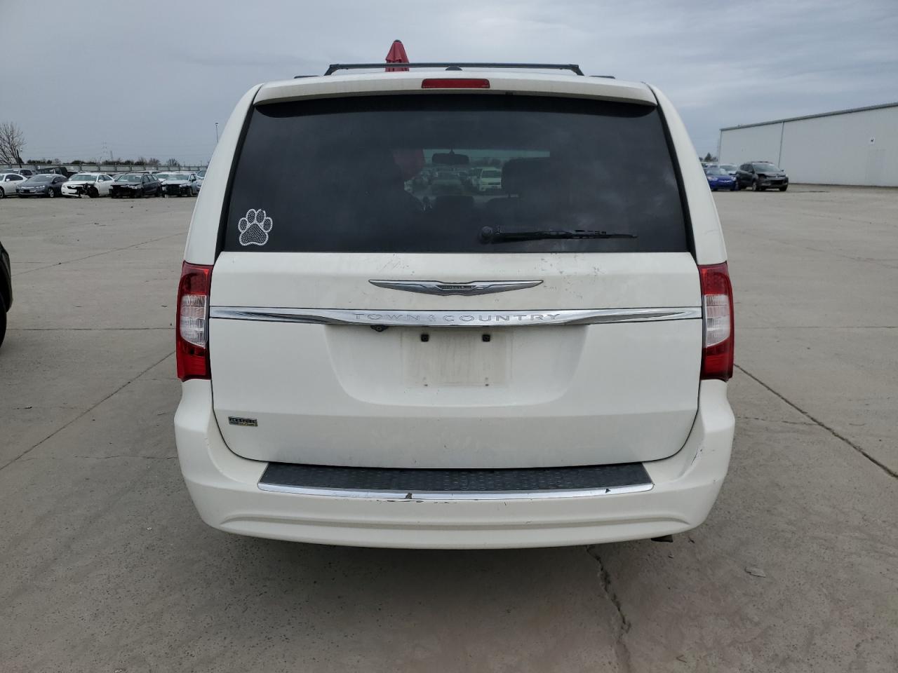 2013 Chrysler Town & Country - Image 6