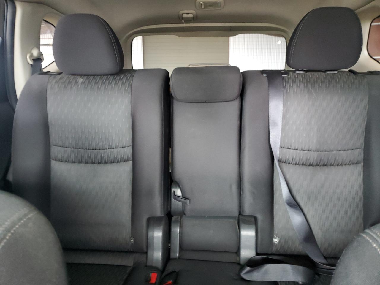 2018 Nissan Rogue - Image 10