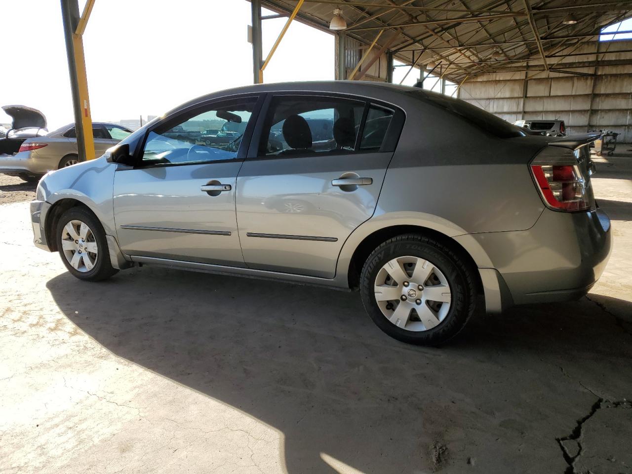 2011 Nissan Sentra - Image 2