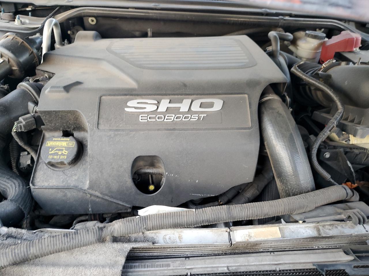 2010 Ford Taurus - Image 11