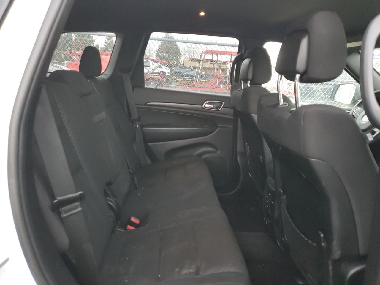 2018 Jeep Grand Cherokee - Image 10