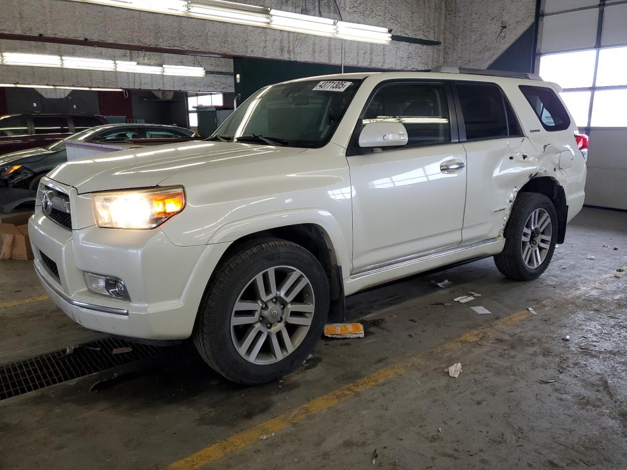 2013 Toyota 4Runner - Image 1