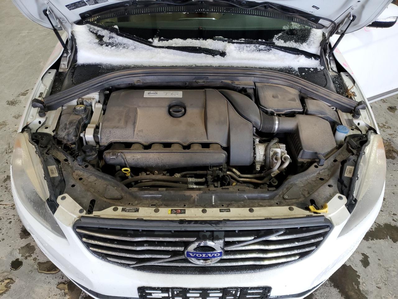 2016 Volvo XC60 - Image 13