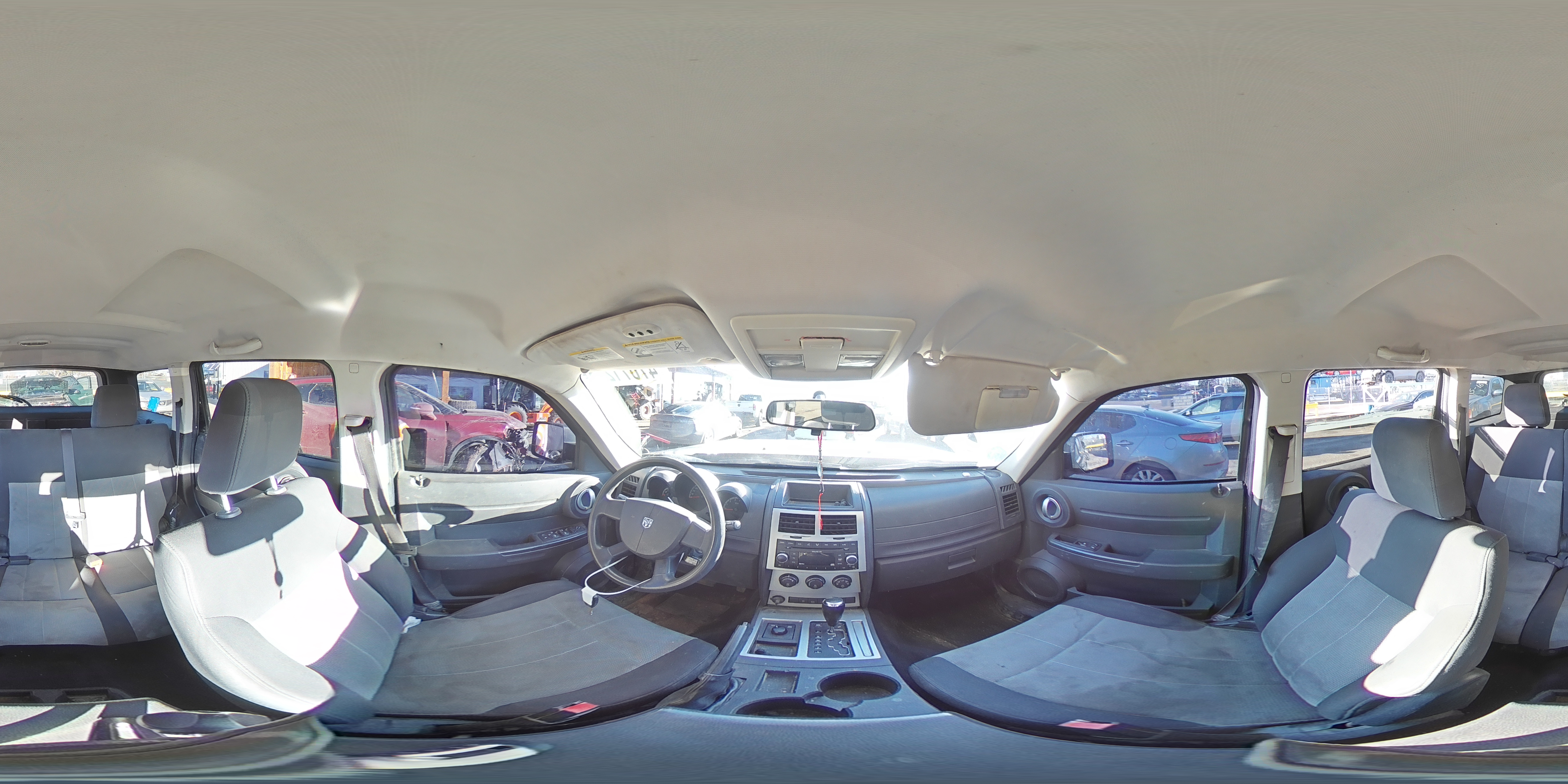 2007 Dodge Nitro - Image 13