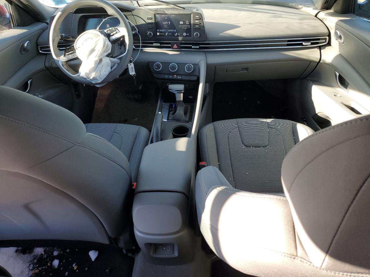 2024 Hyundai Elantra - Image 8
