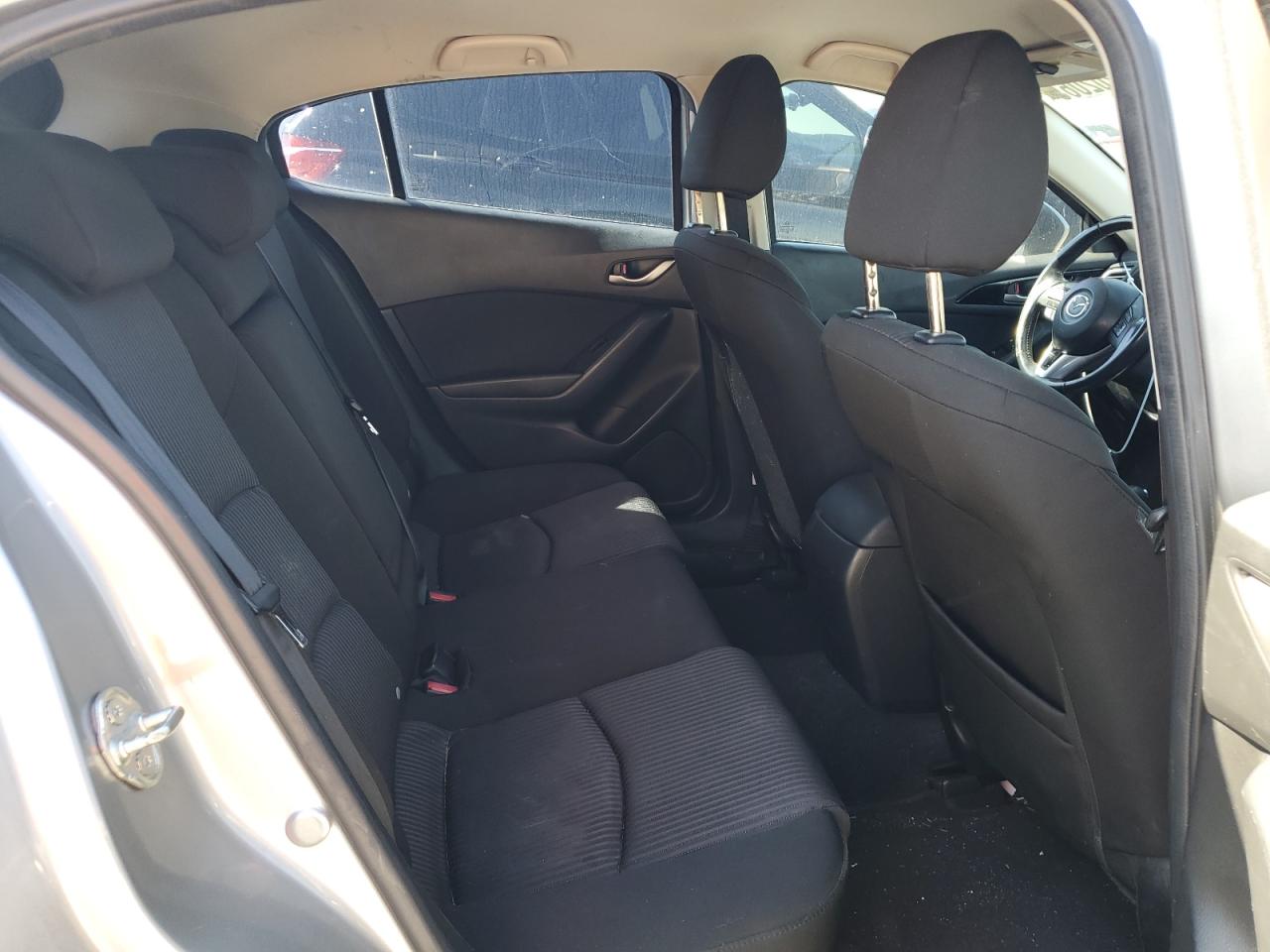 2014 Mazda 3 - Image 10